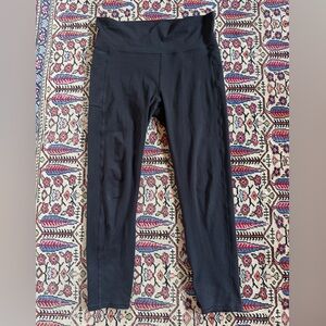 Vuori Black Leggings with pockets - women's medium